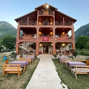 Bujtina Dreni , Theth Albania